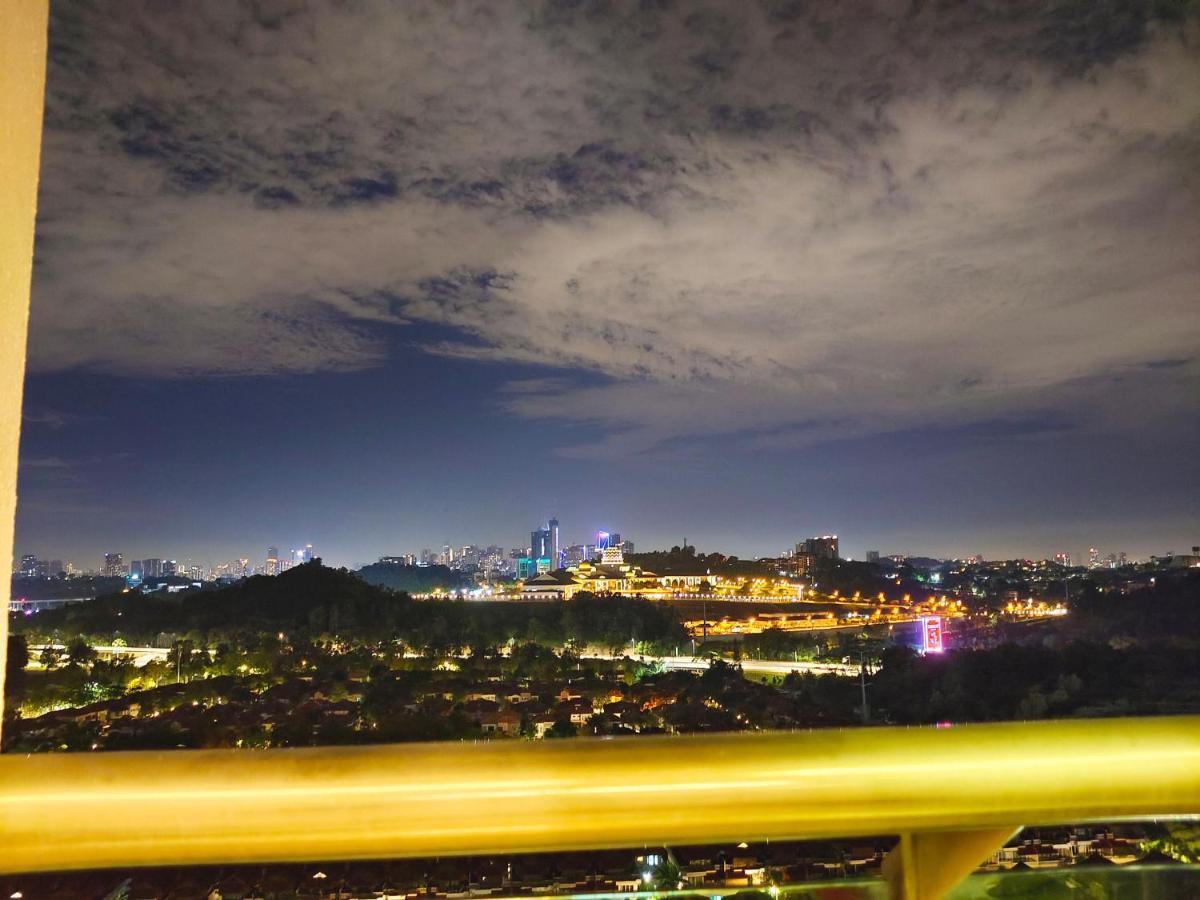 Publika Solaris Dutamas Mont Kiara Pangsapuri *